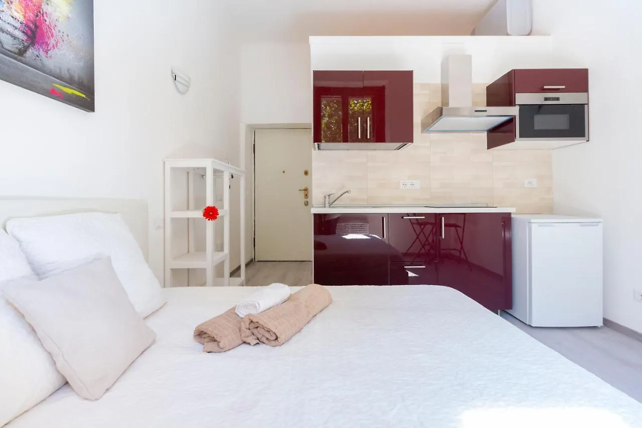 Alessia'S Flat - Certosa Apartment Milan 0*,  Italy