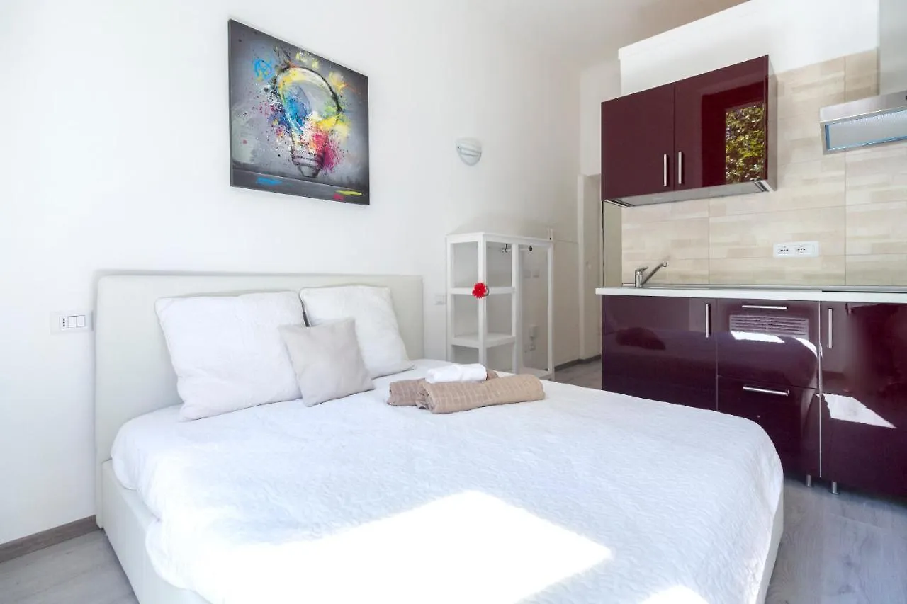 Alessia'S Flat - Certosa Apartment Milan